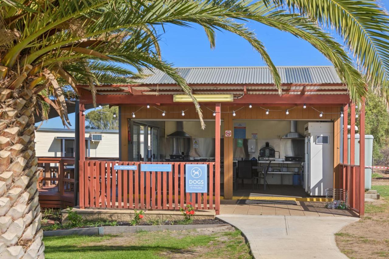 Discovery Parks - Adelaide Beachfront Exterior photo