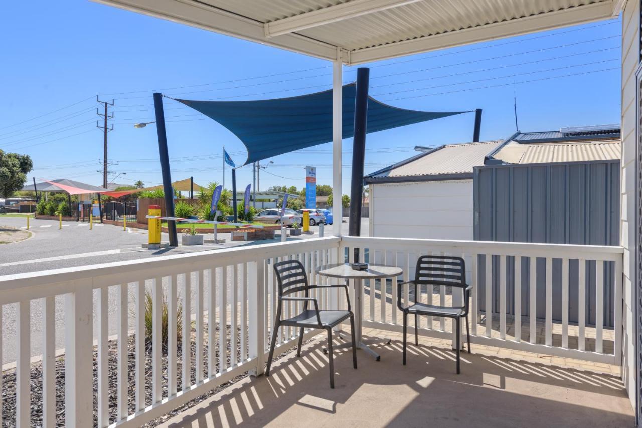 Discovery Parks - Adelaide Beachfront Exterior photo