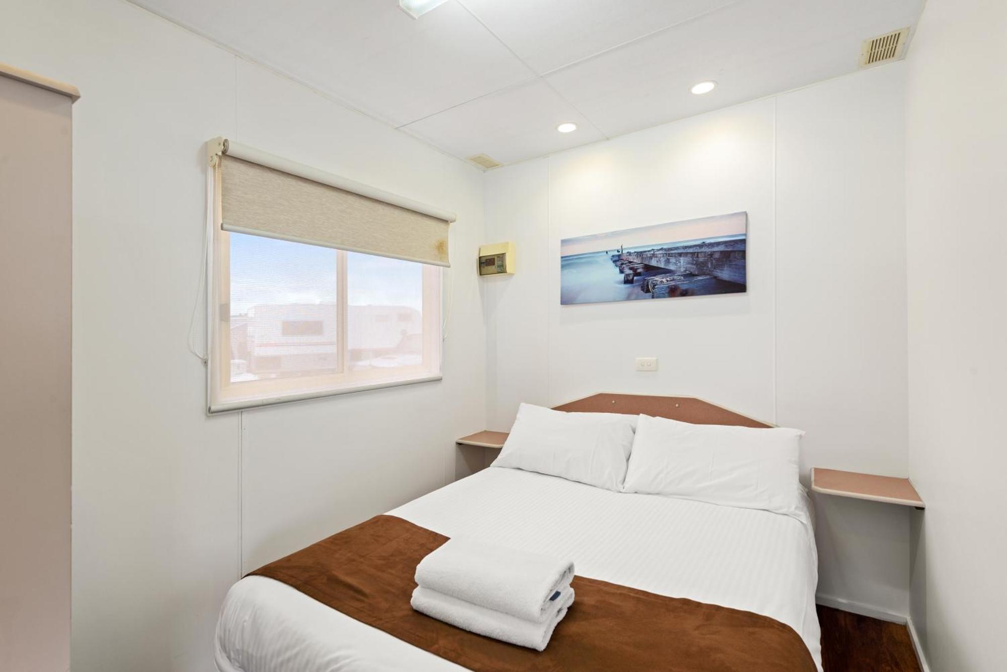 Discovery Parks - Adelaide Beachfront Room photo